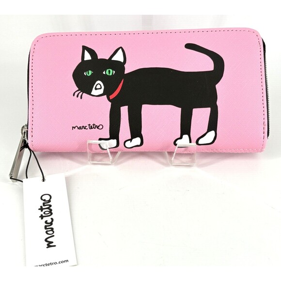 NWT Marc Tetro 8” Pink With Black Cat Zip Faux Leather Wallet w/Box - Picture 2 of 6